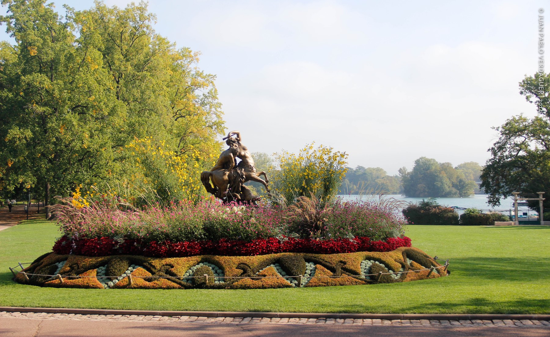 Around the World: Europa