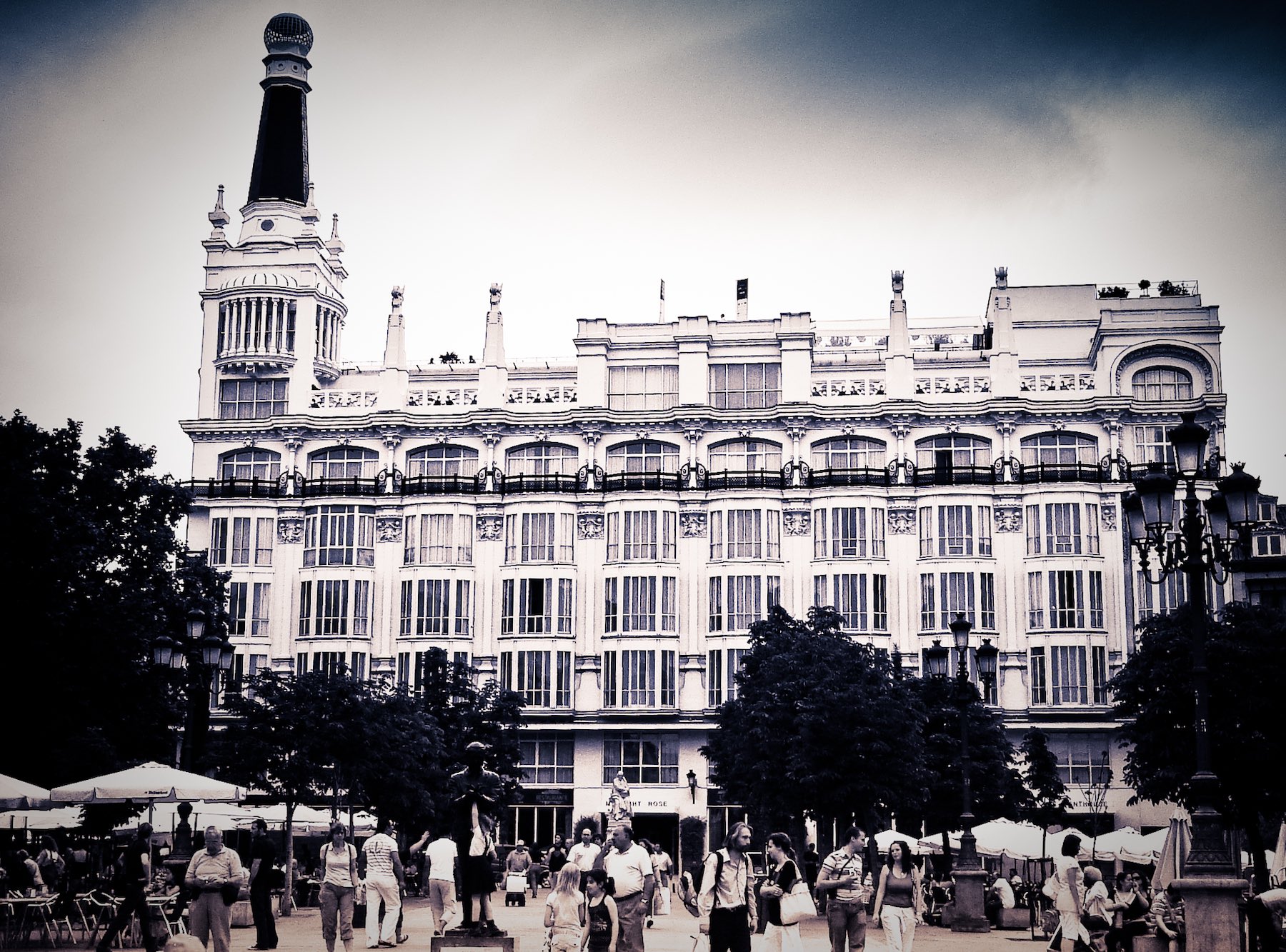 Around the World: España